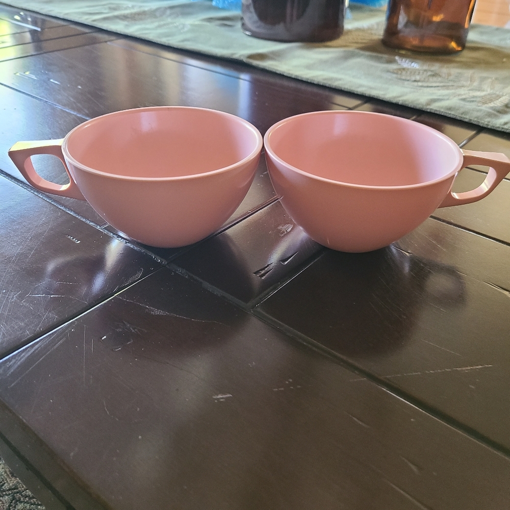 Vintage Stetson Melmac coffee/tea cups. Set of 2 pink.❤️